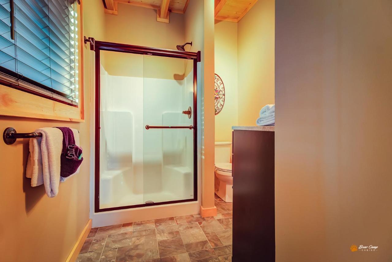 Majestic View Lodge, Amazing Views, Hot Tub, 1089 Free Tickets Each Paid Day, Dollywood And More Gatlinburg Buitenkant foto
