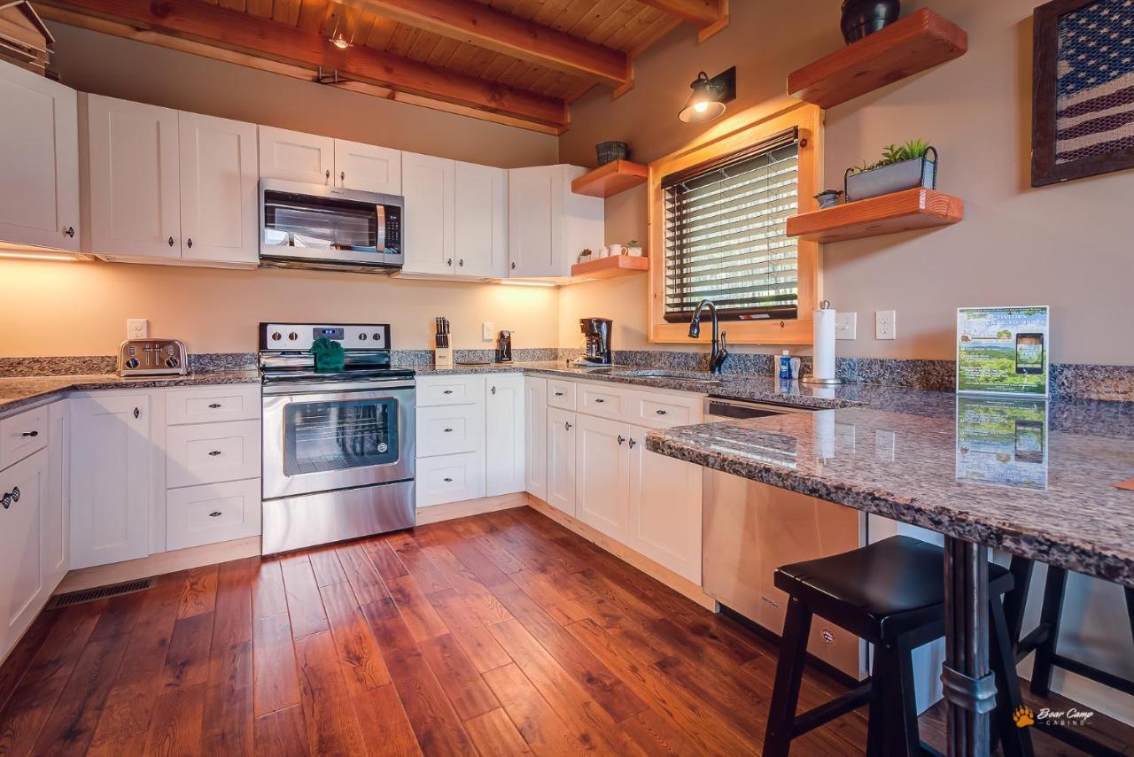 Majestic View Lodge, Amazing Views, Hot Tub, 1089 Free Tickets Each Paid Day, Dollywood And More Gatlinburg Buitenkant foto