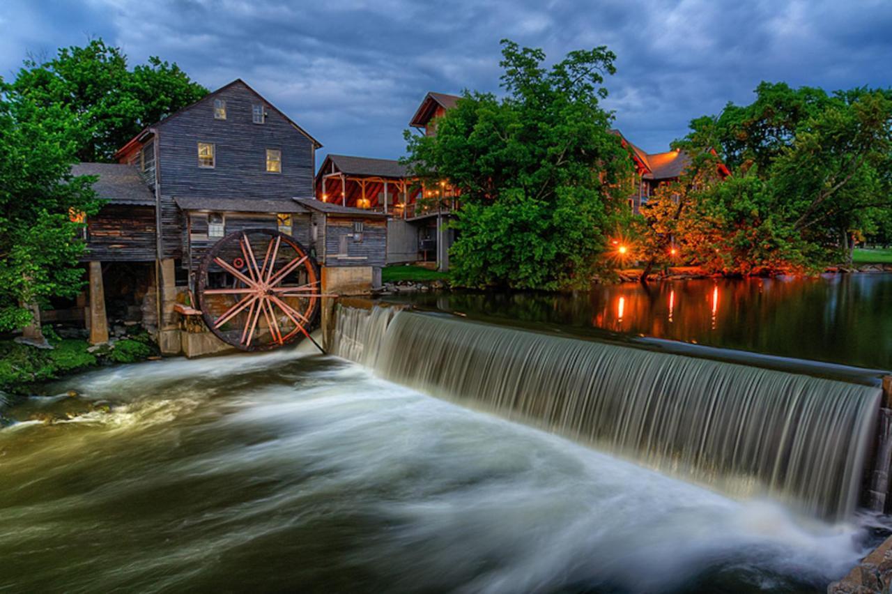 Majestic View Lodge, Amazing Views, Hot Tub, 1089 Free Tickets Each Paid Day, Dollywood And More Gatlinburg Buitenkant foto